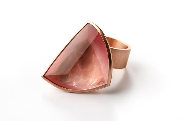 Hidden Secret ring in 18k red gold with a 41,11 ct rose quartz. Jewellery by Rembrandt Jordan